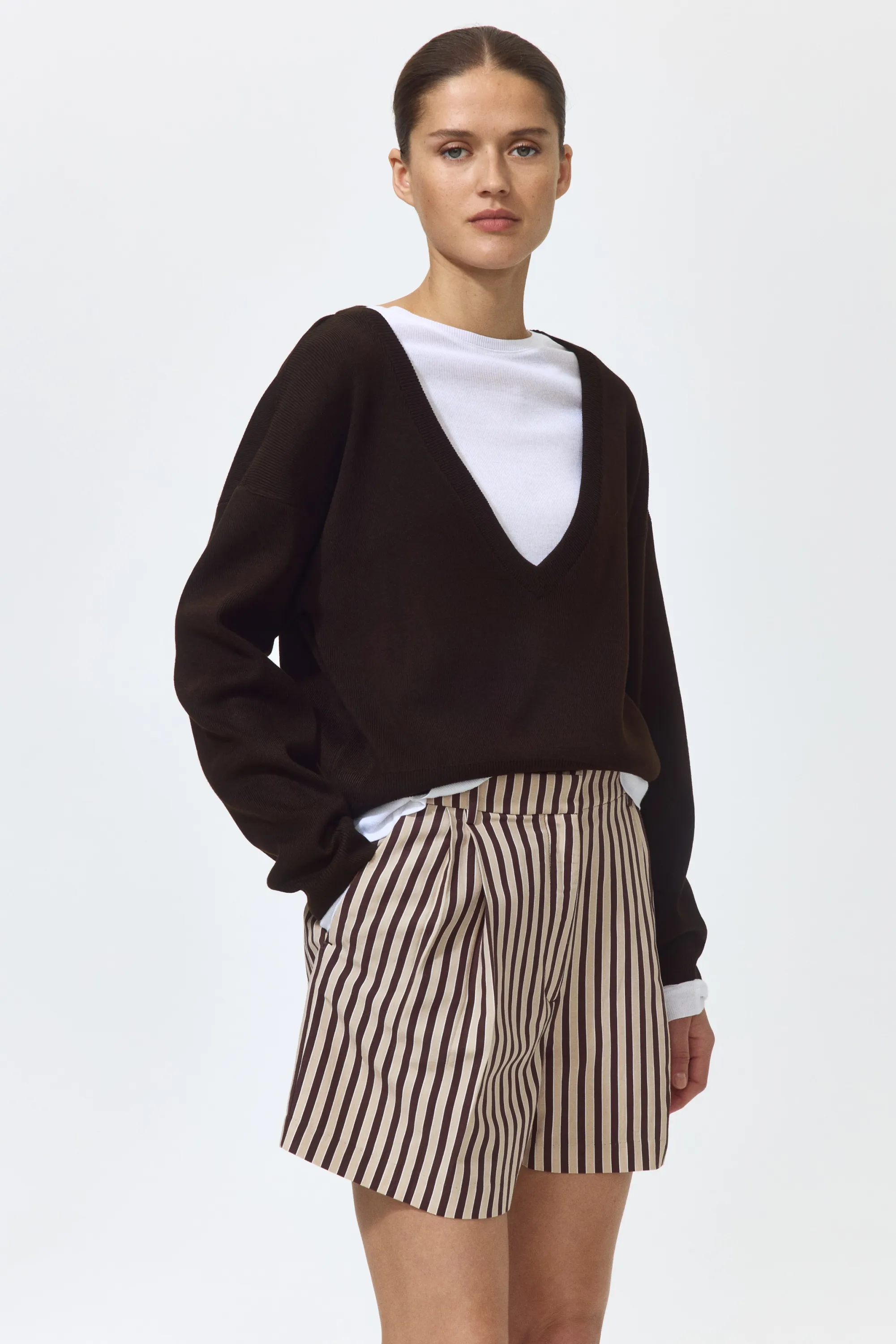 Short chic en lin mélangé - Marron foncé/rayé