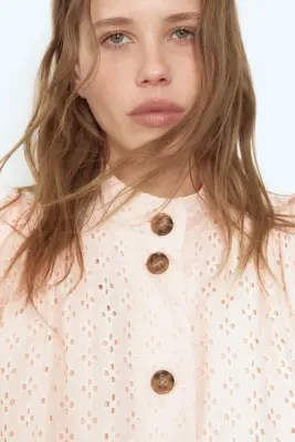 Veste en coton avec broderie anglaise - Rose clair — photo 2