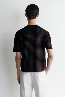 T-SHIRT RAYÉ EN MAILLE DE COTON - BRUN / NOIR / RAYÉ — photo 4