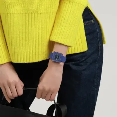 Montre Swatch What If SO34N700 - SQUARELY BLACKLIGHT — photo 5