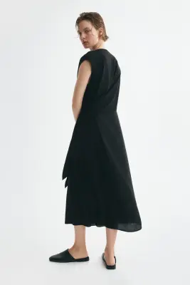 Robe sans manches avec détail croisé - Noir — photo 3
