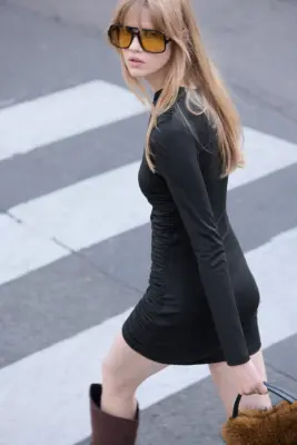 Robe en jersey à effet drapé - Noir — photo 3