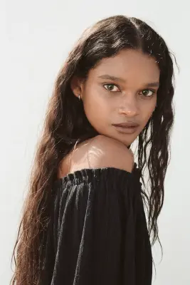 Top épaules nues à effet froissé - Noir — photo 1