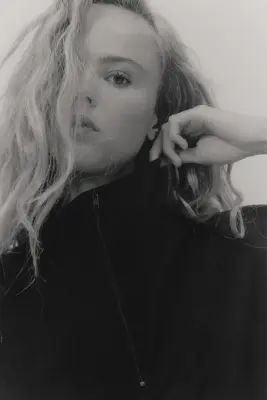 Sweat à col zippé en viscose mélangée - Noir — photo 2