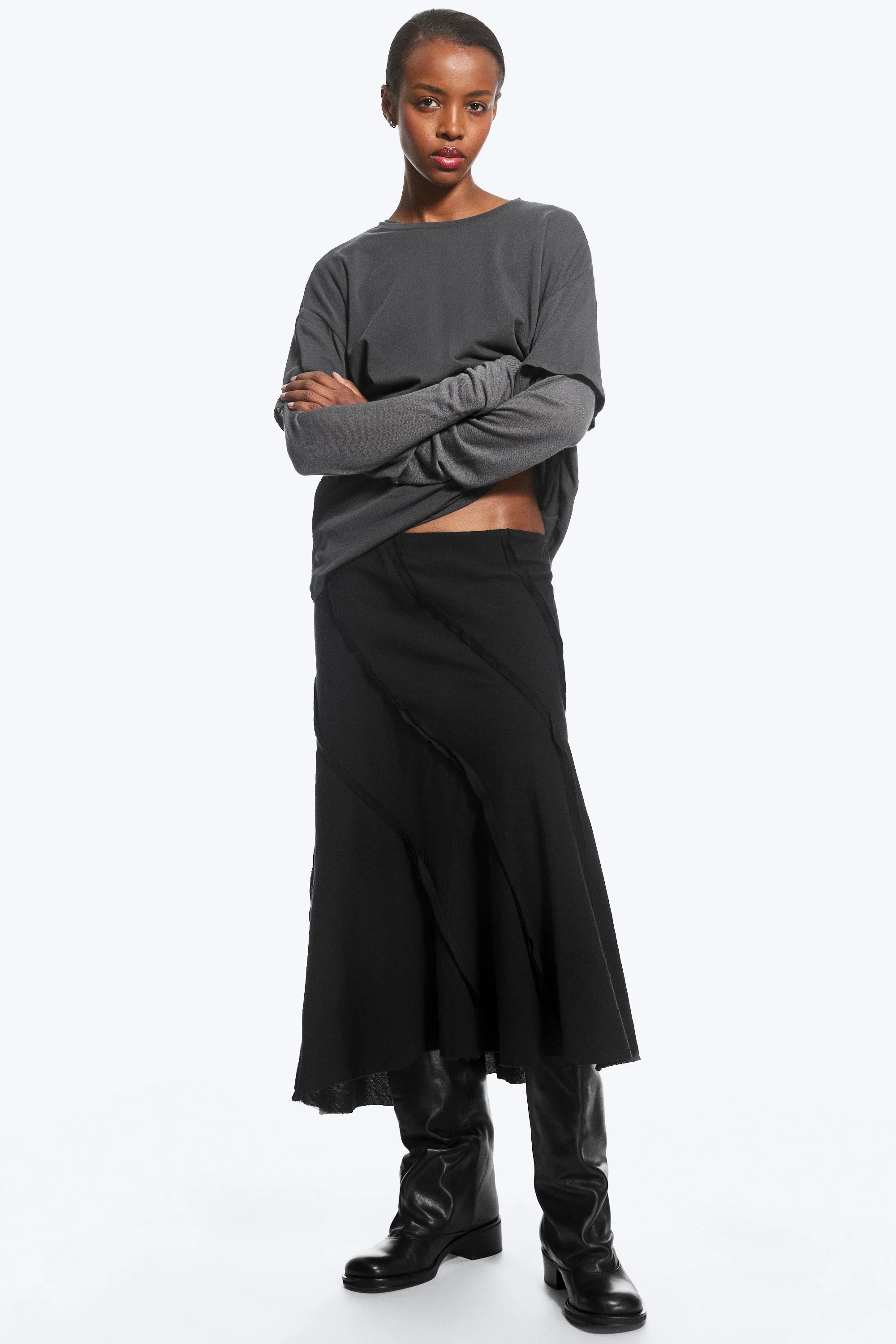 Jupe midi taille mi-haute à coutures incurvées - Noir