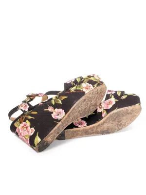 Sandales compensées fleuries noir et rose Prix boutique 575€ Taille 40 — photo 5