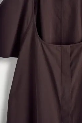 ROBE COURTE EN COTON À MANCHES ÉVASÉES - BRUN FONCÉ — photo 5