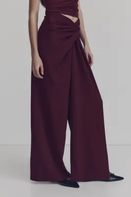 Pantalon avec détail torsadé - Rouge prune — photo 1