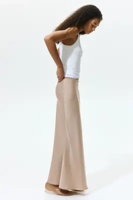 Jupe maxi en satin froissé - Beige — photo 2