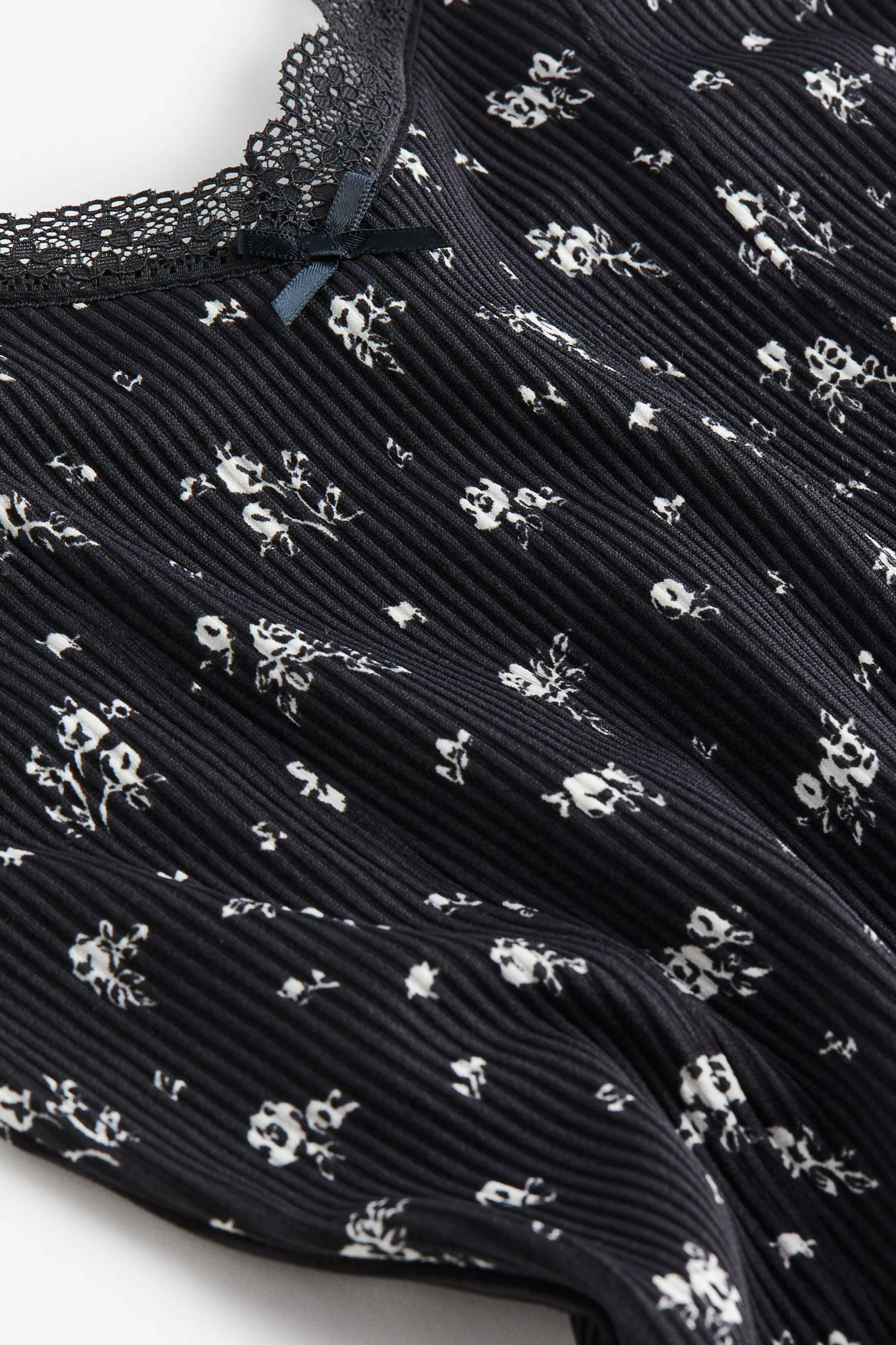 Robe moulante avec dentelle - Noir/fleuri