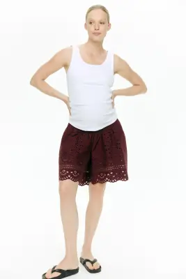MAMA Short avec broderie anglaise - Bordeaux — photo 1
