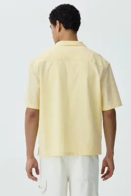 Chemise Relaxed Fit avec col cubain - Jaune clair/fleuri — photo 4