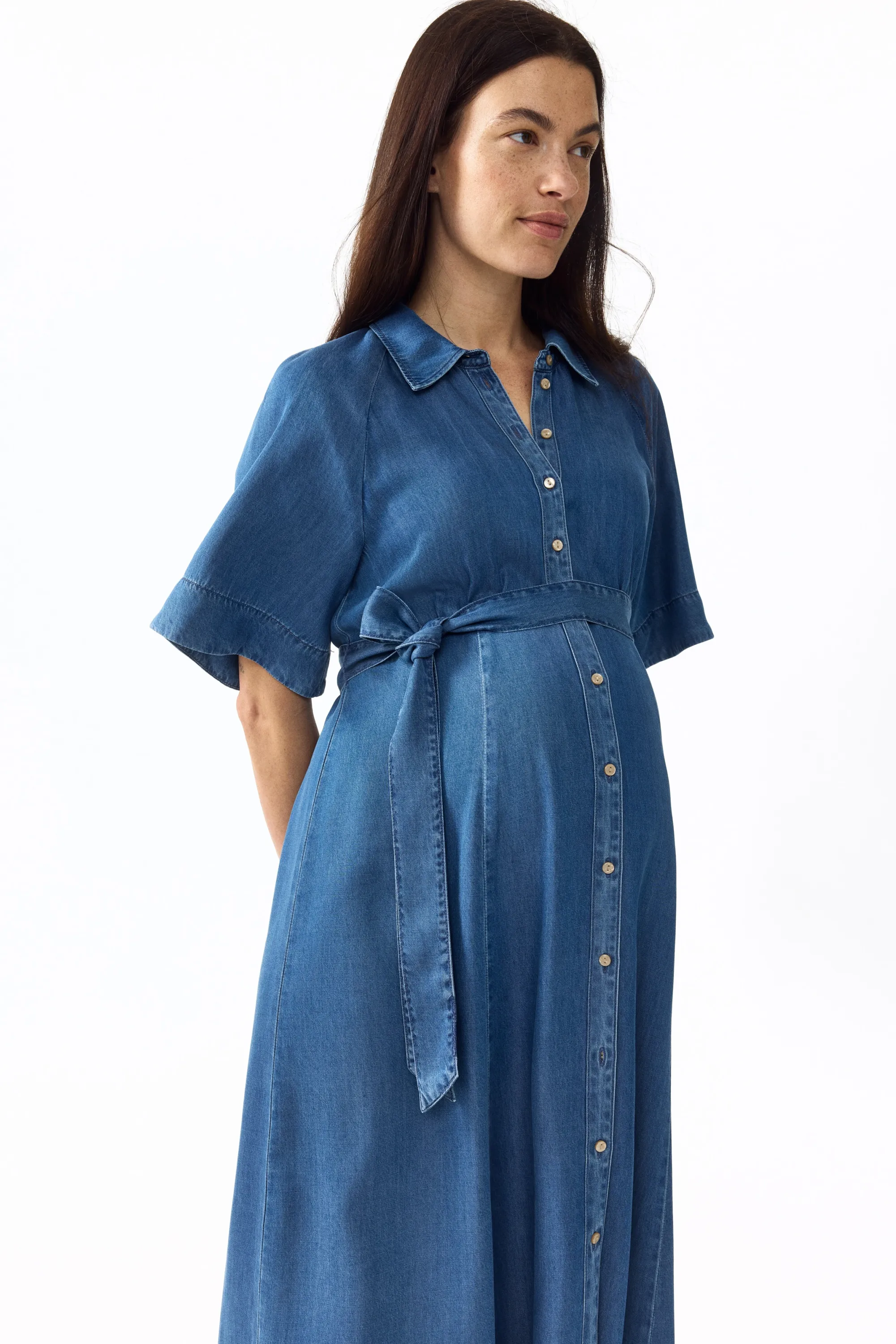 MAMA Robe en denim avec ceinture à nouer - Bleu denim