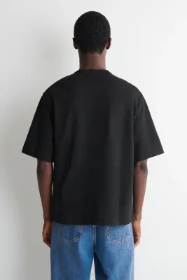 T-SHIRT OVERSIZE À DÉTAIL DE POCHE - NOIR — photo 4