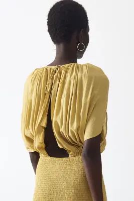 Robe smockée avec cape - Jaune ancien — photo 3