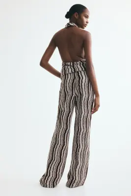 Pantalon texturé avec taille élastique - Marron foncé/rayé — photo 3