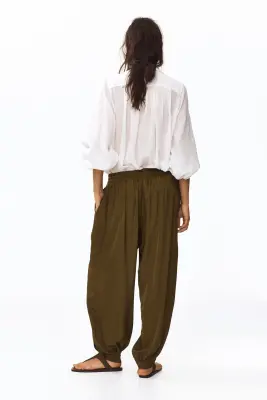 Pantalon à cordon avec jambes ballon - Vert kaki foncé — photo 3