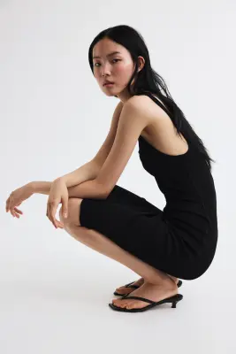 Robe moulante en viscose - Noir — photo 2