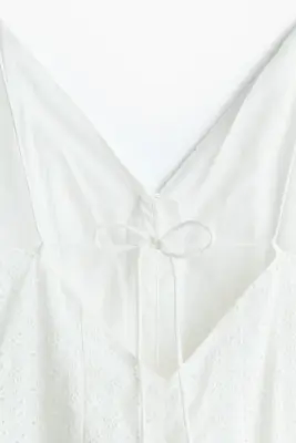 Robe à boutons avec broderie anglaise - Blanc — photo 2