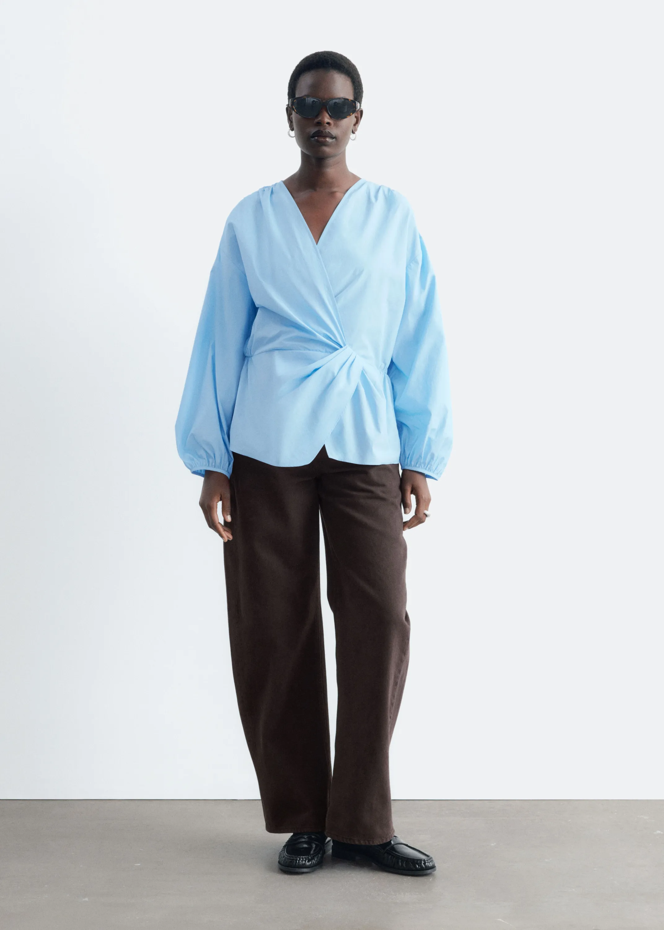 Blouse croisée en coton - Bleu clair