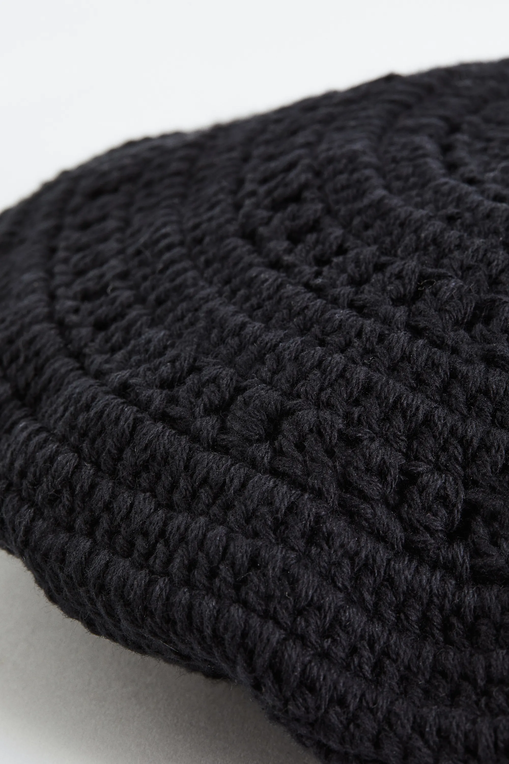Béret façon crochet - Noir