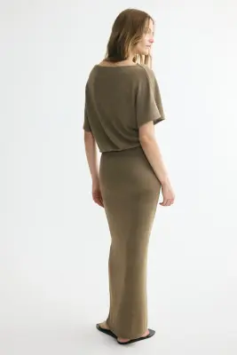 Robe en maille avec encolure bateau - Vert kaki — photo 2