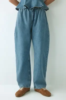 Pantalon en denim avec jambes barrel - Bleu denim — photo 1