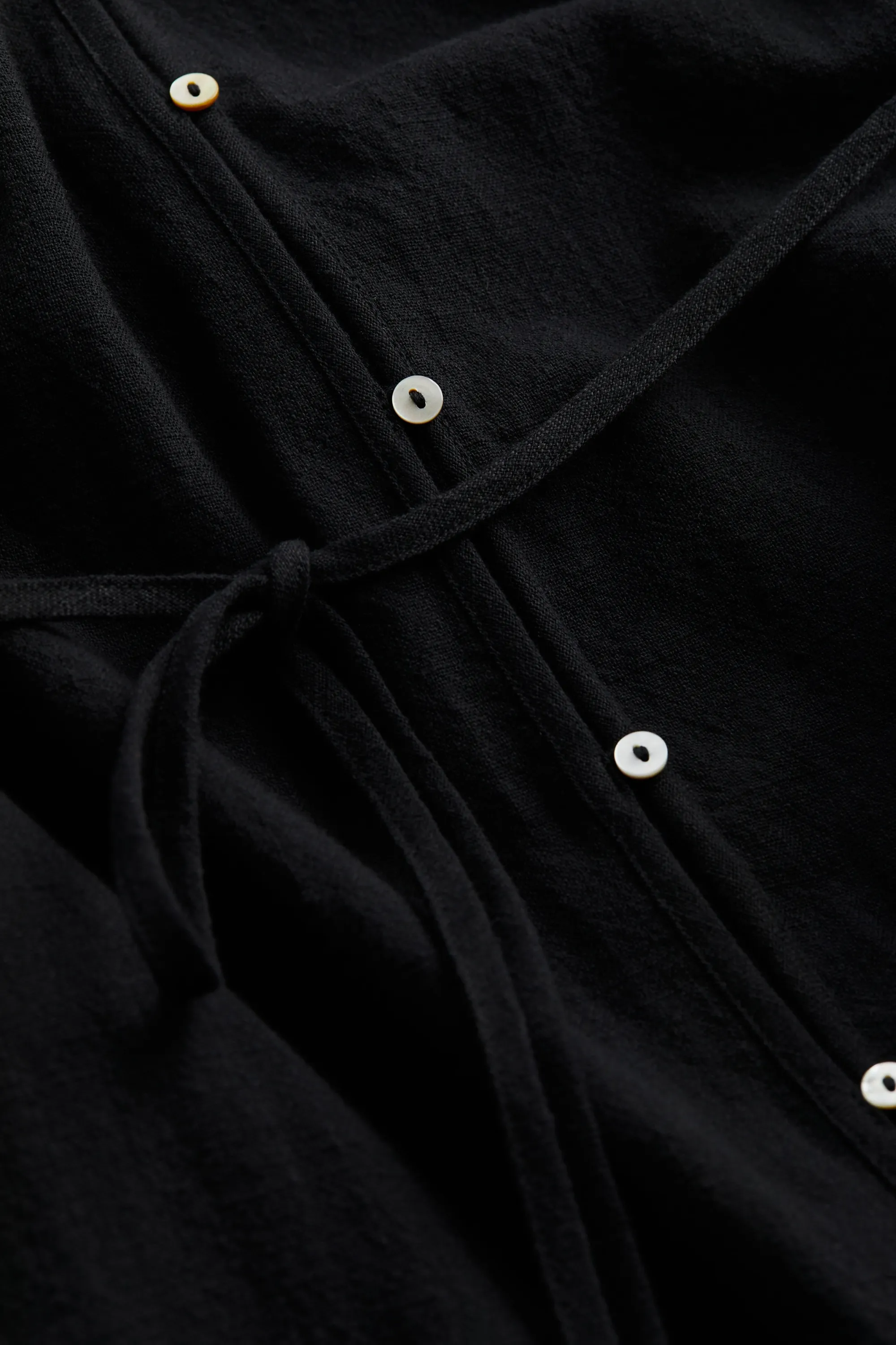 Robe à boutons en crêpe - Noir