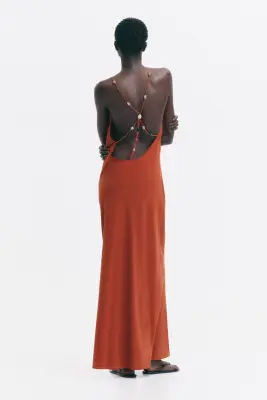 Robe en crêpe avec perles fantaisie - Orange foncé — photo 3