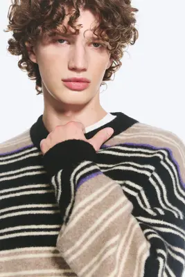 Pull en laine mélangée à col rond et coupe décontractée - Rayures noir/beige — photo 2