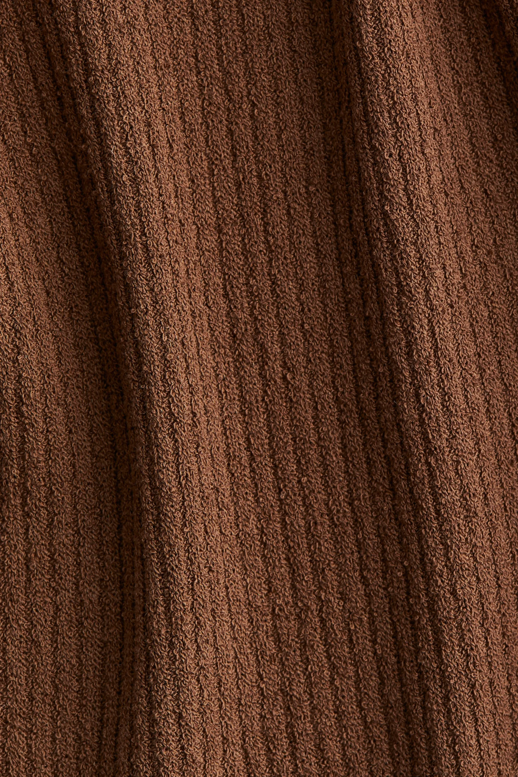 Top épaules nues en maille côtelée - Marron