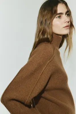Pull en maille côtelée avec col cheminée - Marron — photo 3