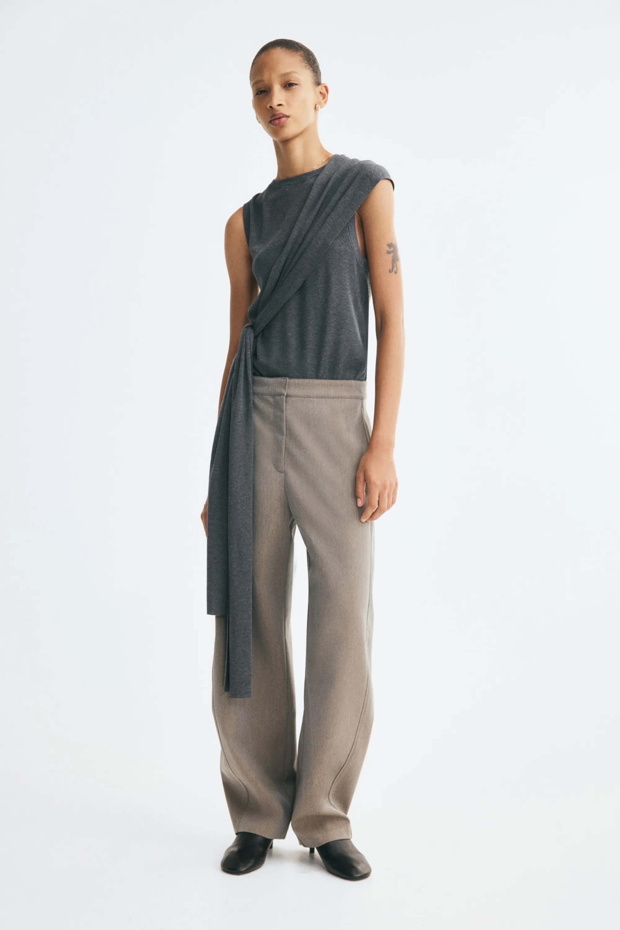 Top en maille fine avec détail à nouer - Gris foncé chiné