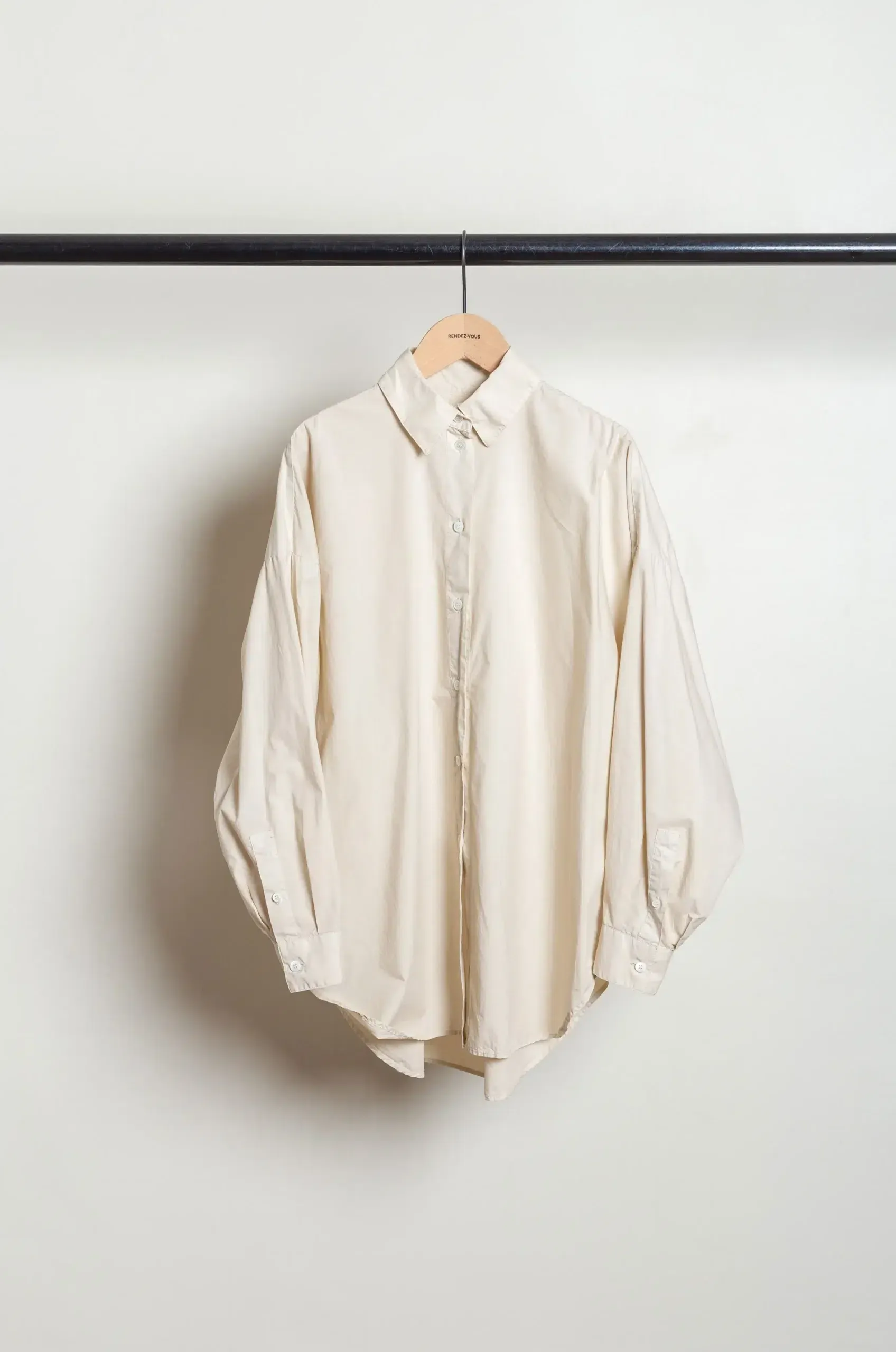Everyday Shirts – GIORGIA 77DT1927 – BEIGE UNITO TINTO CAPO / GAR.DYED BEIGE PLAIN