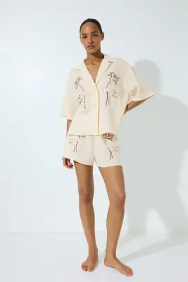 Short avec broderie anglaise - Jaune clair — photo 1