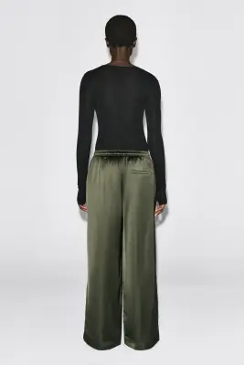PANTALON À PLIS ET TAILLE AJUSTABLE EN SATIN - KAKI — photo 3
