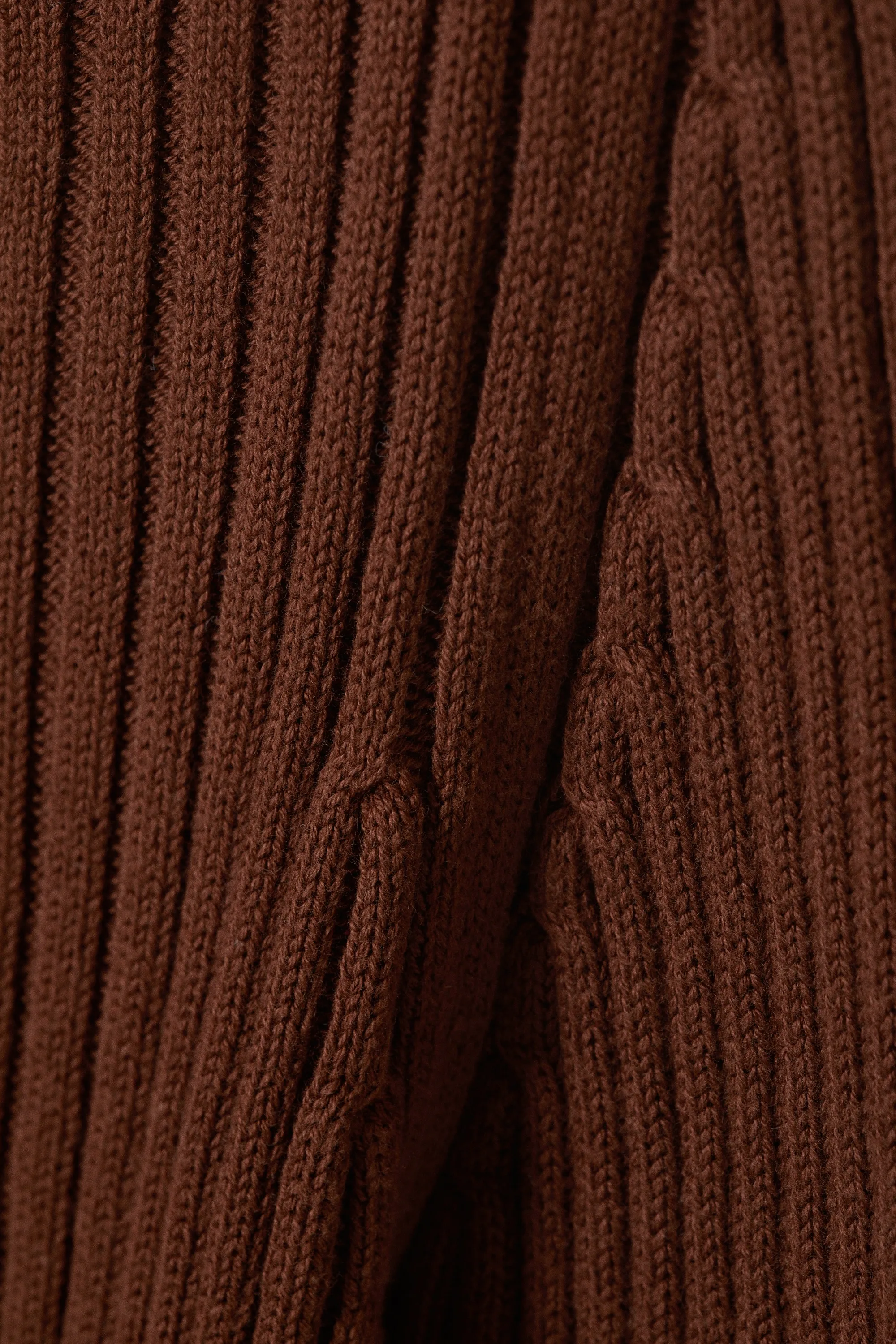 Pull ajusté à col bateau en maille - Brun rouille