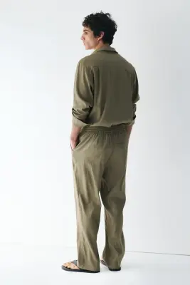 Pantalon Easy-care Loose Fit en lin mélangé - Vert kaki clair — photo 4