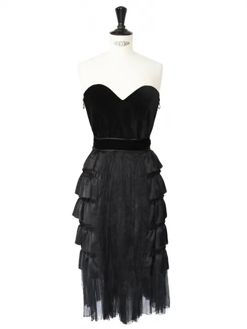 Robe de Cocktail mi-longue bustier coeur velours et volants de soie noir Prix boutique 4500€ Taille 36