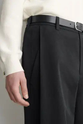 PANTALON LARGE DÉCONTRACTÉ À PLIS - NOIR — photo 2