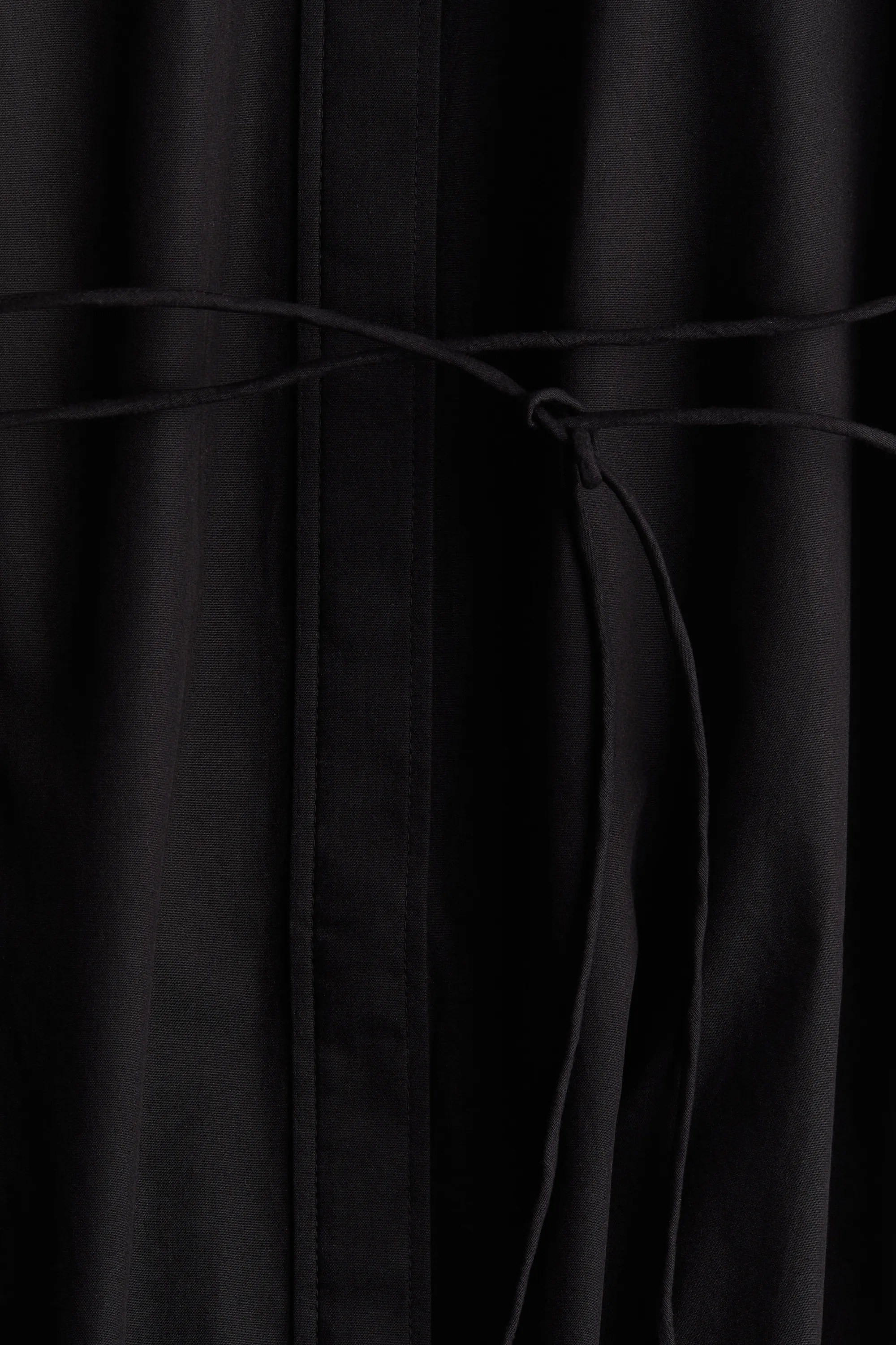 Robe avec manches en broderie anglaise - Noir