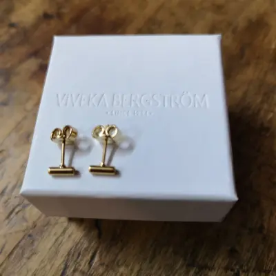 Pytte, 4 mm stick earrings — photo 5