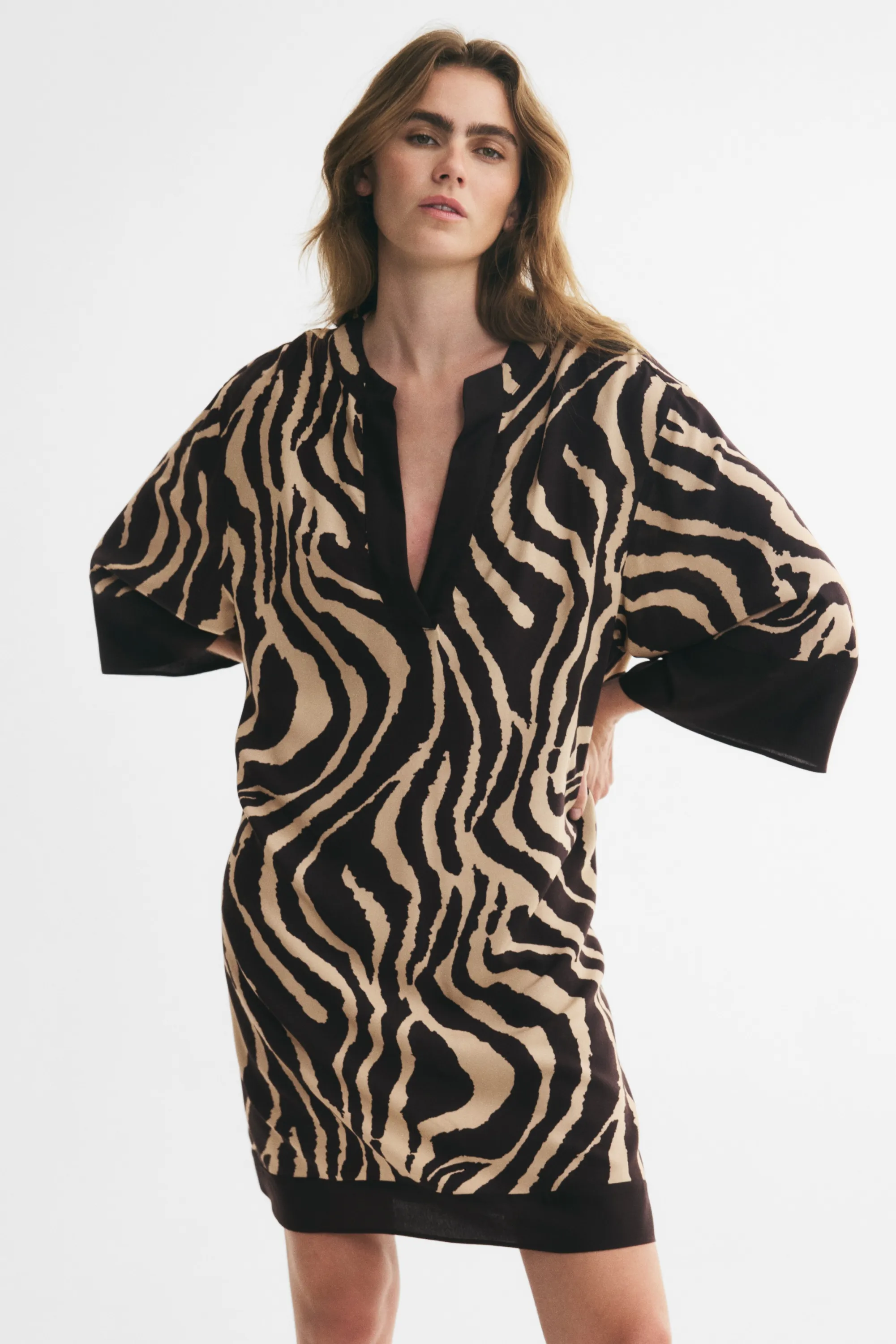 Robe tunique en viscose - Marron foncé/imprimé zèbre