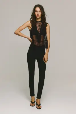 Top à bords ruchés en dentelle - Noir — photo 2