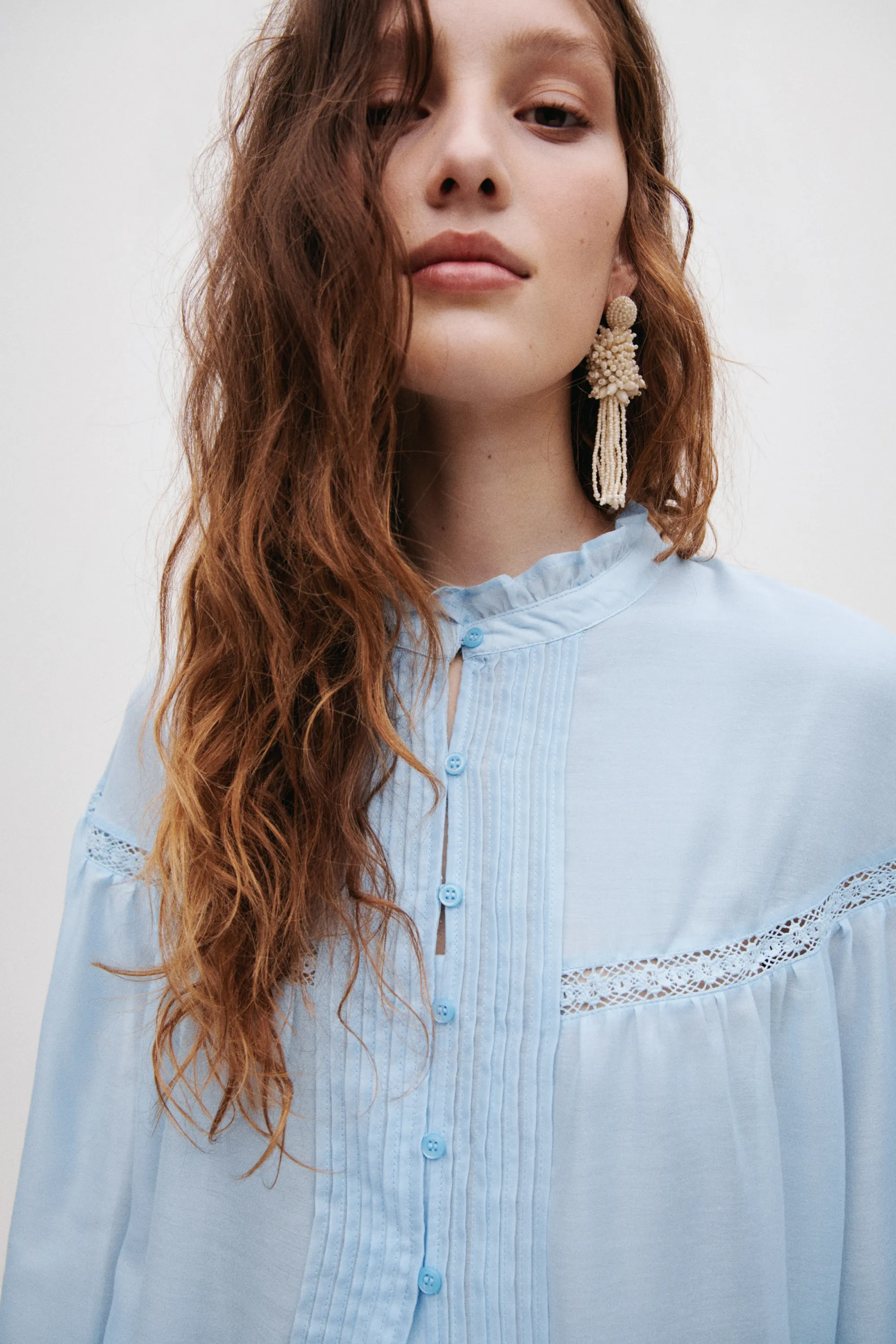 Frill-trimmed balloon-sleeved blouse - Bleu clair