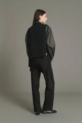 PULL UZEL NOIR — photo 4
