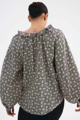 Blouse à col volanté - Crème/motif gris foncé — photo 3