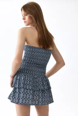 Robe à étages smockée - Bleu marine/motif — photo 2
