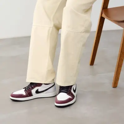 AIR JORDAN 1 LOW — photo 5