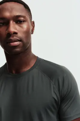 T-shirt de sport Muscle Fit CoolMove™ - Vert pin — photo 1